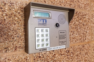 Extra Space Storage - 6109 - Los Angeles - Main St - Photo 2