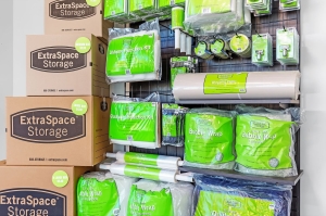 Extra Space Storage - 6109 - Los Angeles - Main St - Photo 4