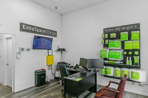 Extra Space Storage - 6151 - Knoxville - Downtown West Blvd - Photo 3