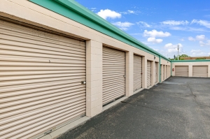 Extra Space Storage - 6151 - Knoxville - Downtown West Blvd - Photo 4