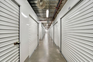 Extra Space Storage - 7171 - Rockville - Stonestreet Ave - Photo 5