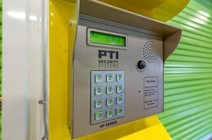 Extra Space Storage - 7412 - Phoenix - 6316 N 7th St - Photo 3