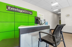 Extra Space Storage - 7412 - Phoenix - 6316 N 7th St - Photo 4