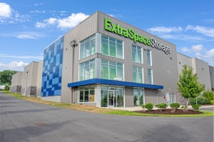 Extra Space Storage - 7427 - Temple Hills - Beech Rd - Photo 6