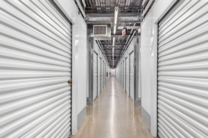 Extra Space Storage - 7463 - Phoenix - Glendale Ave - Photo 6