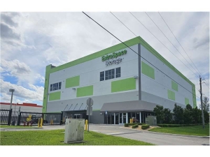 Extra Space Storage - 7574 - Miami - 137th Ave
