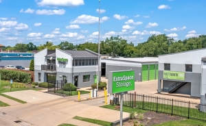 Extra Space Storage - 7650 - Arlington Heights - Hintz Rd
