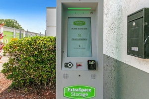 Extra Space Storage - 7661 - Rockledge - Huntington Lane - Photo 2