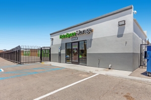 Extra Space Storage - 7727 - Albuquerque - Vista Oriente St