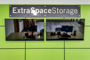 Extra Space Storage - 7761 - Otsego - Queen's Ave NE - Photo 7