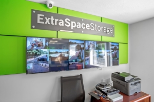 Extra Space Storage - 7763 - Foxboro - Washington St - Photo 7