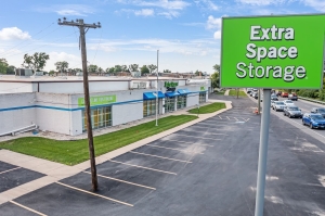 Extra Space Storage - 7784 - River Grove - River Rd