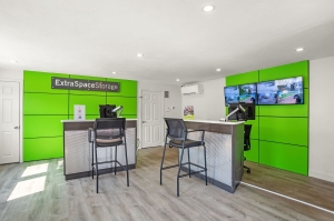 Extra Space Storage - 7798 - Pocasset - MacArthur Blvd - Photo 3