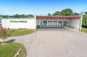 Extra Space Storage - 7825 - Libertyville - Bradley Rd