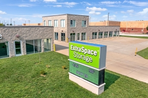 Extra Space Storage - 7837 - Fairview Heights - Longacre Dr