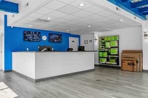 Extra Space Storage - 7837 - Fairview Heights - Longacre Dr - Photo 3