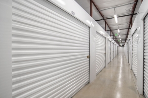 Extra Space Storage - 7887 - Parkville - Old Harford Rd - Photo 5