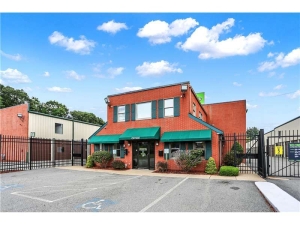 Extra Space Storage - 7894 - Burlington - Ray Ave