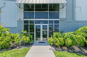 Extra Space Storage - 7985 - Fort Lauderdale - 1st Ave - Photo 5