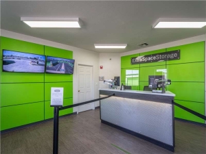 Extra Space Storage - 1112 - Tracy - 787 E 11th St - Photo 3