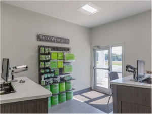 Extra Space Storage - 0985 - Grandview - US Highway 71 - Photo 3