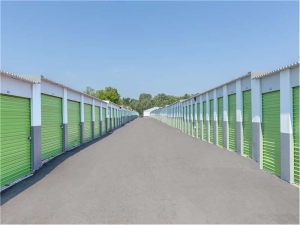 Extra Space Storage - 0985 - Grandview - US Highway 71 - Photo 4