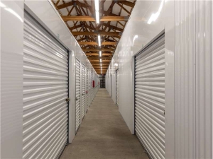 Extra Space Storage - 0985 - Grandview - US Highway 71 - Photo 5