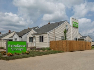 Extra Space Storage - 0190 - Lincoln Park - London St