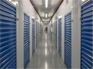 Extra Space Storage - 0190 - Lincoln Park - London St - Photo 5