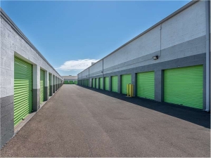Extra Space Storage - 0256 - Phoenix - West Peoria - Photo 4