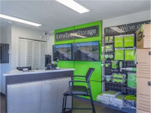 Extra Space Storage - 0307 - Troy - Coolidge Hwy - Photo 3