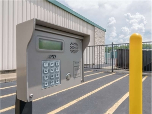 Extra Space Storage - 0365 - Kent - Cherry St - Photo 2