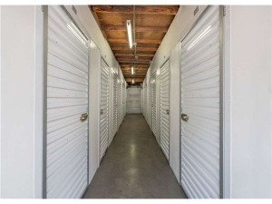 Extra Space Storage - 0395 - Baldwin Park - Garvey Ave - Photo 5