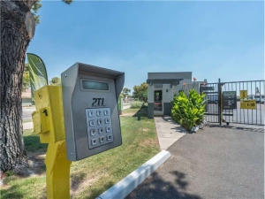 Extra Space Storage - 0517 - Tempe - E Southshore Dr - Photo 2