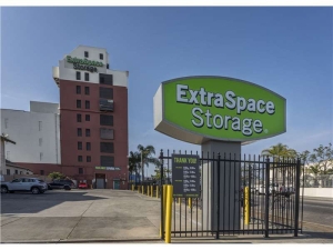 Extra Space Storage - 0551 - Los Angeles - W Pico Blvd
