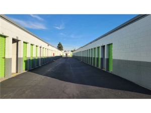 Extra Space Storage - 0788 - Covina - North Vincent Ave - Photo 4