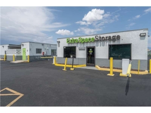 Extra Space Storage - 0817 - Albuquerque - Airport Dr NW - Photo 6