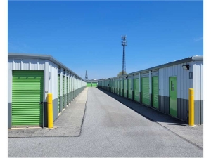 Extra Space Storage - 8229 - York - Vogelsong Rd - Photo 4