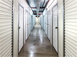 Extra Space Storage - 8230 - York - North George Street-Parklyn Dr - Photo 5