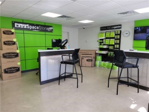 Extra Space Storage - 8231 - York - Leaders Heights Rd - Photo 3