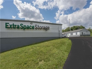 Extra Space Storage - 8231 - York - Leaders Heights Rd - Photo 6