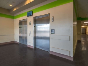 Extra Space Storage - 8258 - Houston - San Jacinto St - Photo 5