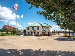 Extra Space Storage - 8337 - Sugar Land - Homeward Way - Photo 6