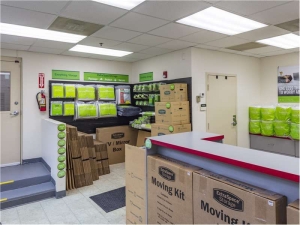 Extra Space Storage - 8447 - Silver Spring - Newell St - Photo 3