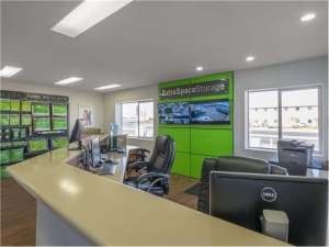 Extra Space Storage - 8537 - Henderson - Galleria Drive - Photo 3