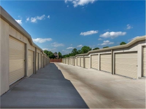 Extra Space Storage - 8799 - Edmond - Coltrane Road - Photo 4