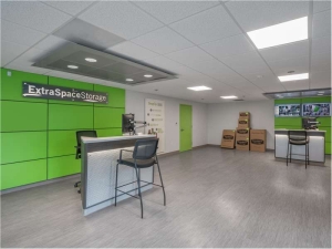 Extra Space Storage - 8743 - Portland - Belmont St - Photo 3