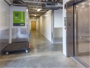 Extra Space Storage - 8896 - Hampton - Cunningham Dr - Photo 4