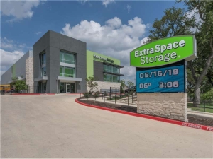 Extra Space Storage - 8848 - San Antonio - Bandera Rd