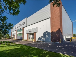 Extra Space Storage - 7225 - Bloomington - Penn Ave